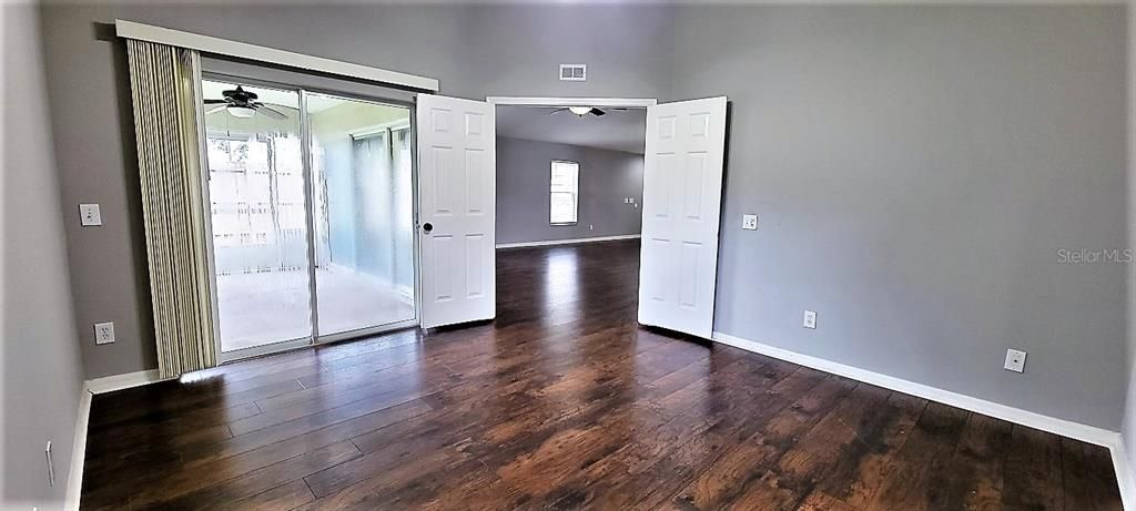 For Rent: $2,300 (3 beds, 2 baths, 1696 Square Feet)