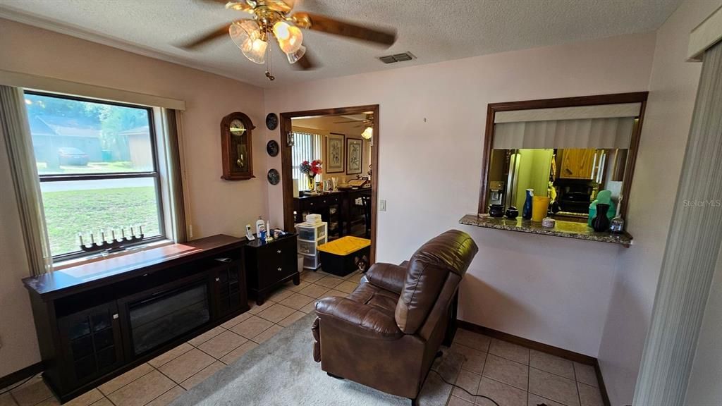 For Sale: $175,000 (2 beds, 2 baths, 1272 Square Feet)