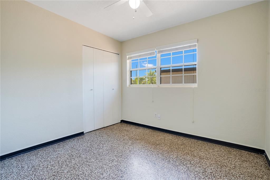 Active With Contract: $2,150 (3 beds, 2 baths, 1280 Square Feet)