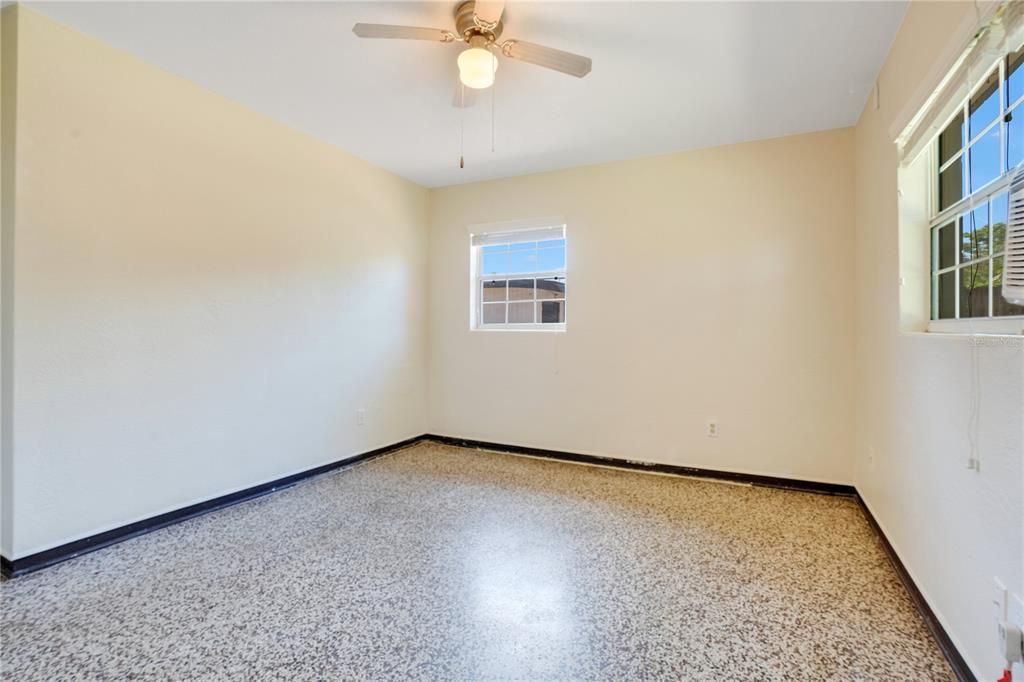 Active With Contract: $2,150 (3 beds, 2 baths, 1280 Square Feet)