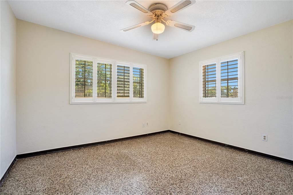 Active With Contract: $2,150 (3 beds, 2 baths, 1280 Square Feet)