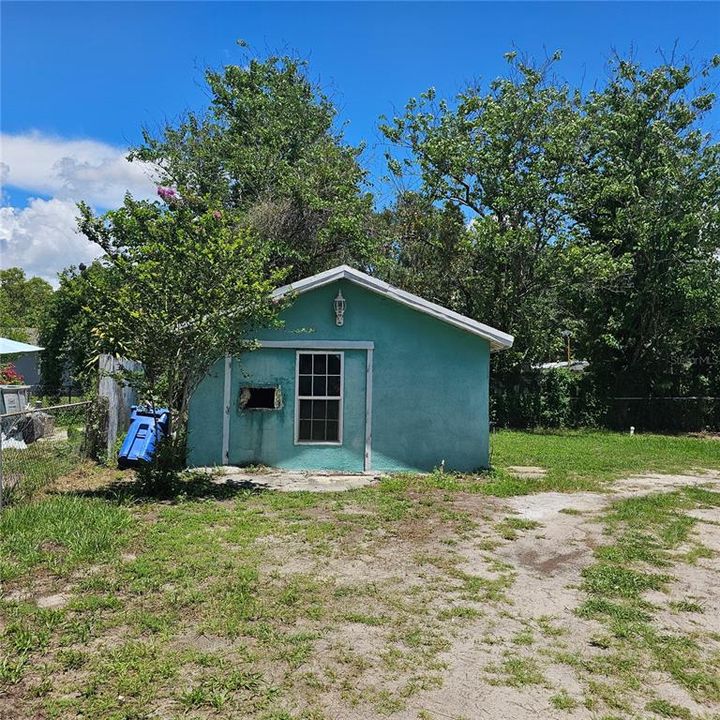 For Sale: $190,000 (3 beds, 2 baths, 1050 Square Feet)