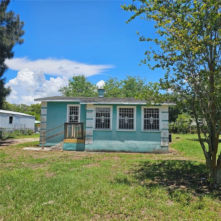 For Sale: $190,000 (3 beds, 2 baths, 1050 Square Feet)
