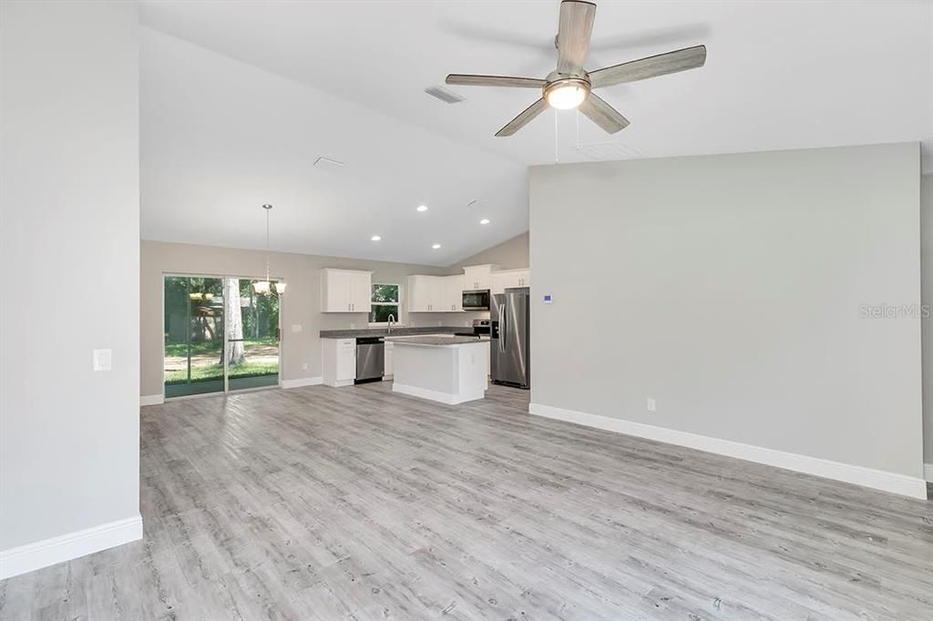 Active With Contract: $269,900 (3 beds, 2 baths, 1453 Square Feet)