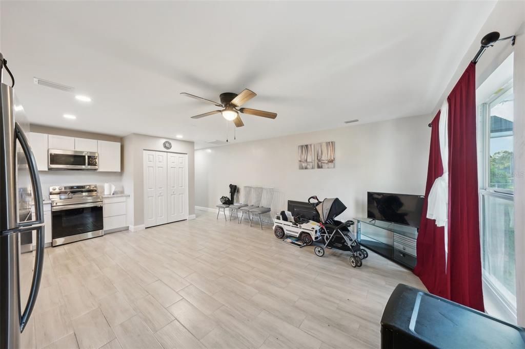 For Sale: $395,000 (4 beds, 2 baths, 2680 Square Feet)