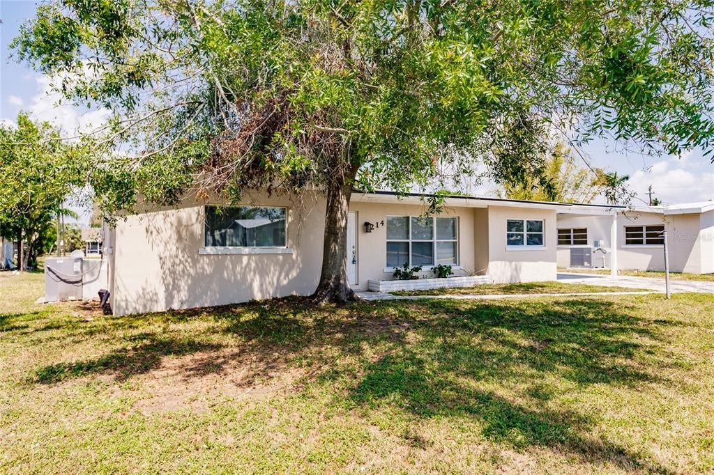 For Sale: $359,900 (4 beds, 2 baths, 1450 Square Feet)