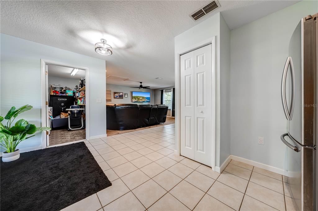 For Sale: $369,900 (3 beds, 2 baths, 1352 Square Feet)