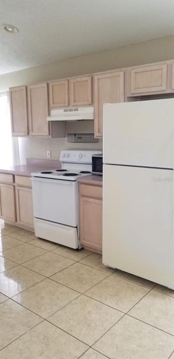 For Rent: $2,000 (3 beds, 2 baths, 1511 Square Feet)
