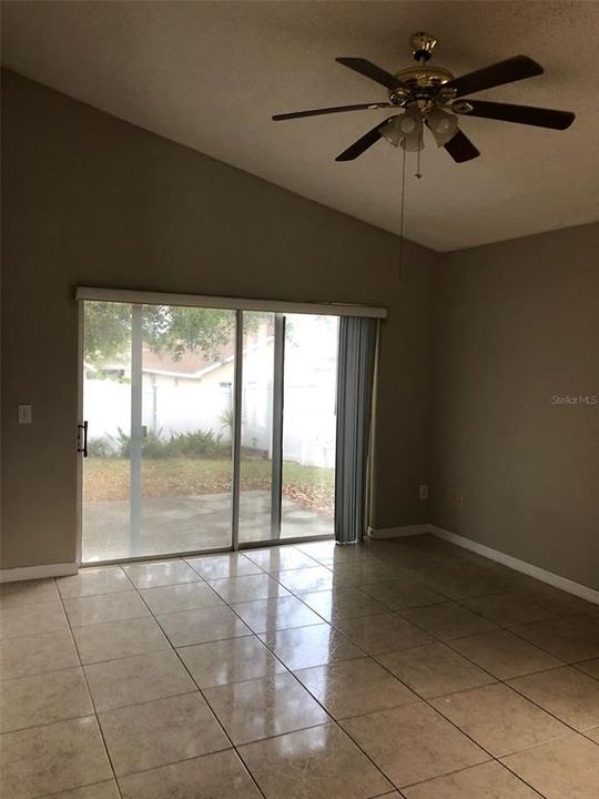 For Rent: $2,000 (3 beds, 2 baths, 1511 Square Feet)