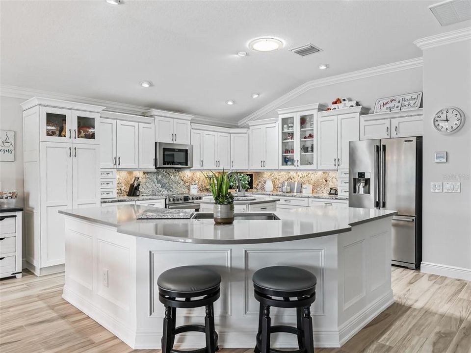 Active With Contract: $1,195,000 (3 beds, 3 baths, 2305 Square Feet)