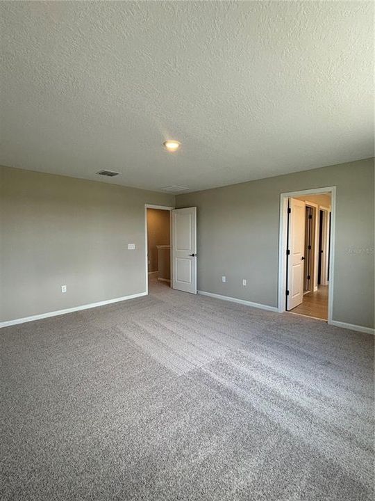 For Rent: $2,350 (4 beds, 3 baths, 2070 Square Feet)