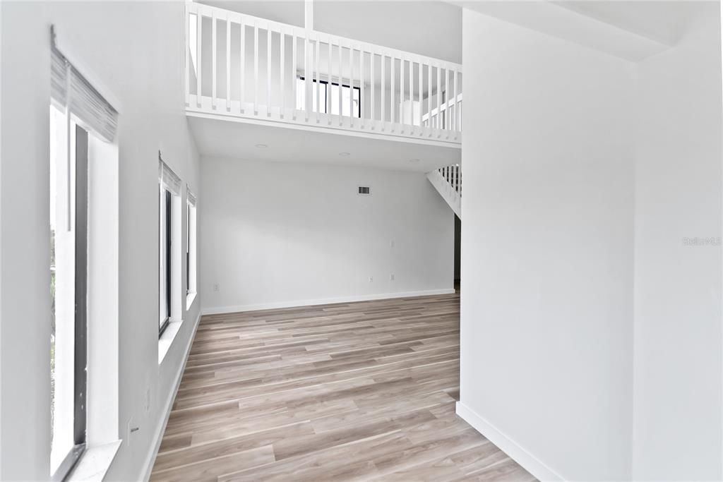 Active With Contract: $499,000 (2 beds, 2 baths, 1327 Square Feet)