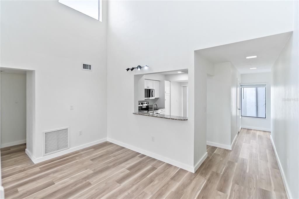 Active With Contract: $499,000 (2 beds, 2 baths, 1327 Square Feet)