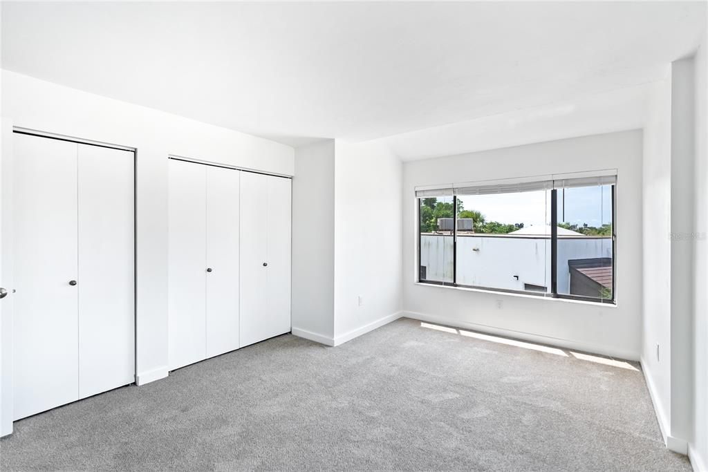 Active With Contract: $499,000 (2 beds, 2 baths, 1327 Square Feet)