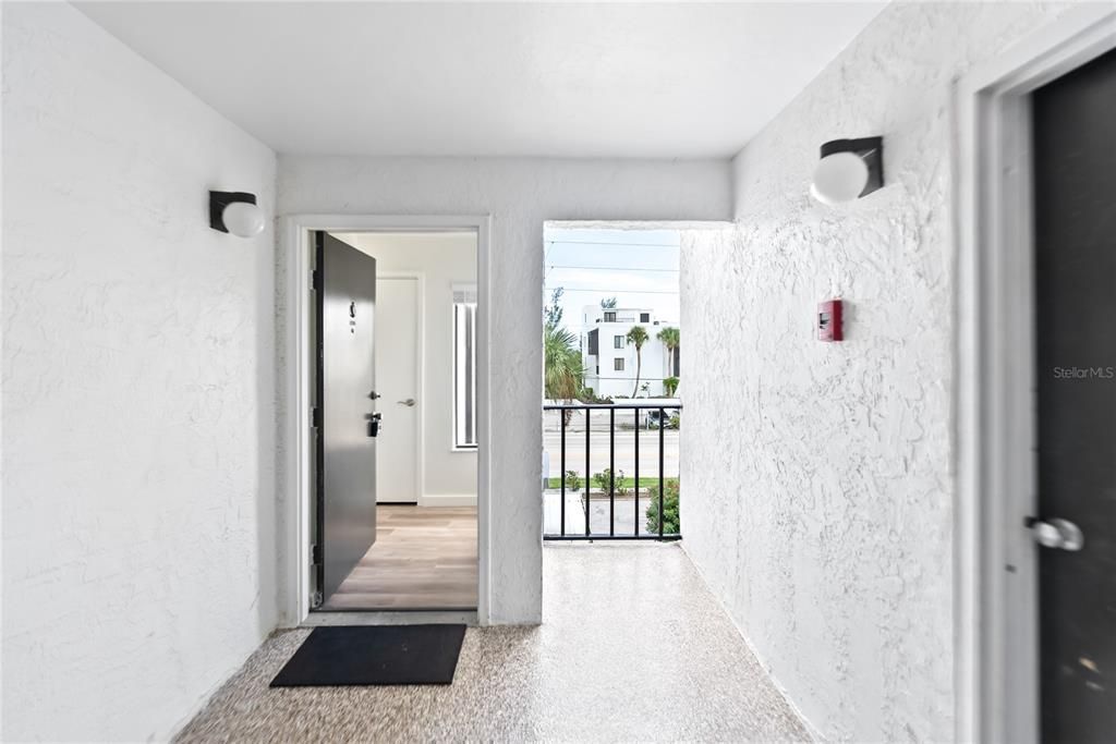 Active With Contract: $499,000 (2 beds, 2 baths, 1327 Square Feet)