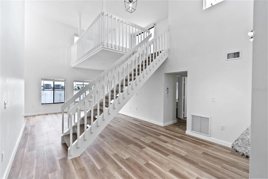 Active With Contract: $499,000 (2 beds, 2 baths, 1327 Square Feet)