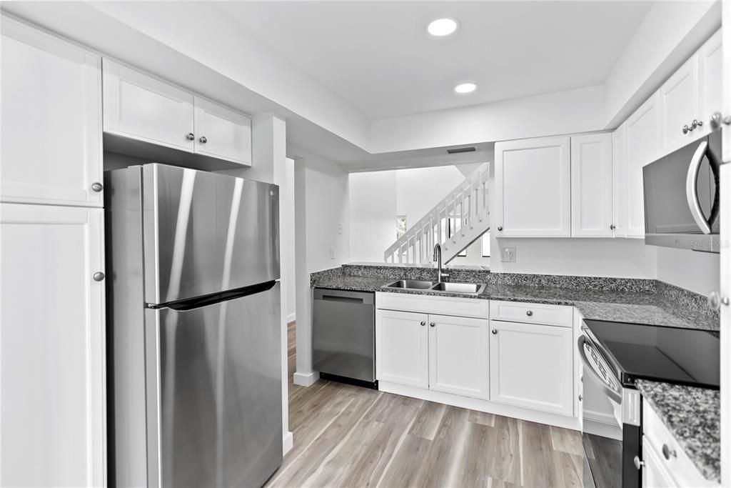 Active With Contract: $499,000 (2 beds, 2 baths, 1327 Square Feet)