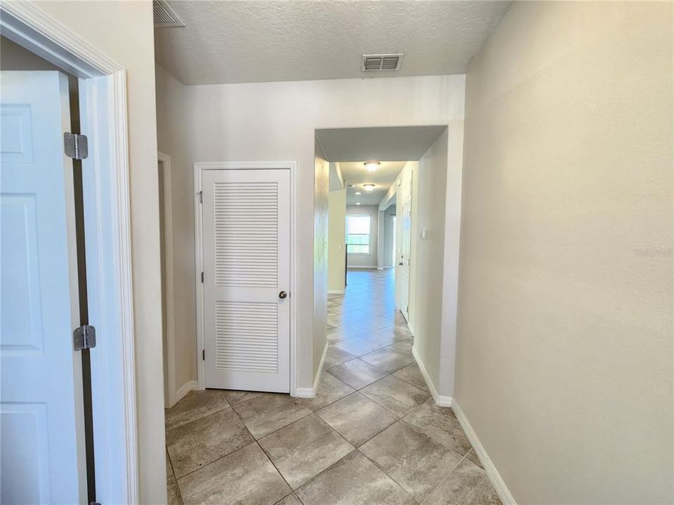For Rent: $3,200 (4 beds, 3 baths, 3715 Square Feet)