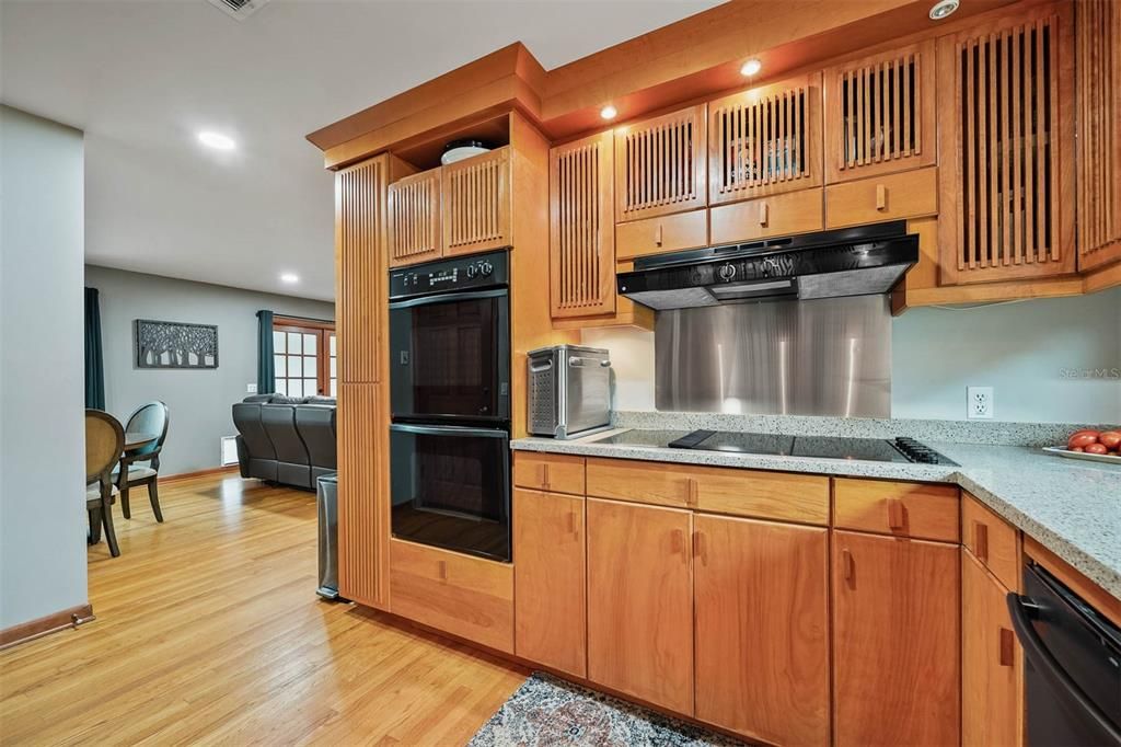 Custom hand made cabinets .New dishwasher. New refrigerator. Convection oven + conventional oven. Granite counter tops.