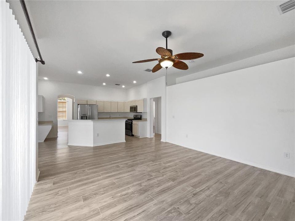 For Sale: $441,000 (4 beds, 2 baths, 1898 Square Feet)