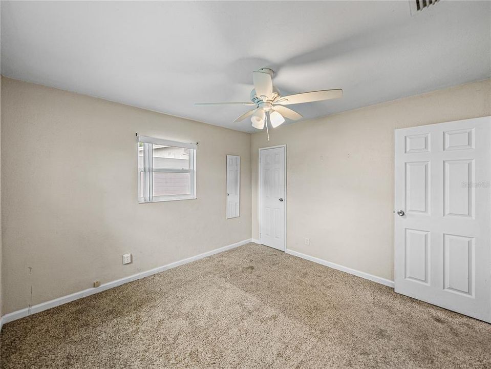 For Sale: $229,000 (3 beds, 1 baths, 1030 Square Feet)