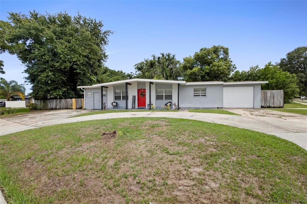 For Sale: $335,000 (4 beds, 2 baths, 1820 Square Feet)