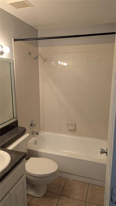 For Sale: $205,000 (2 beds, 2 baths, 1021 Square Feet)