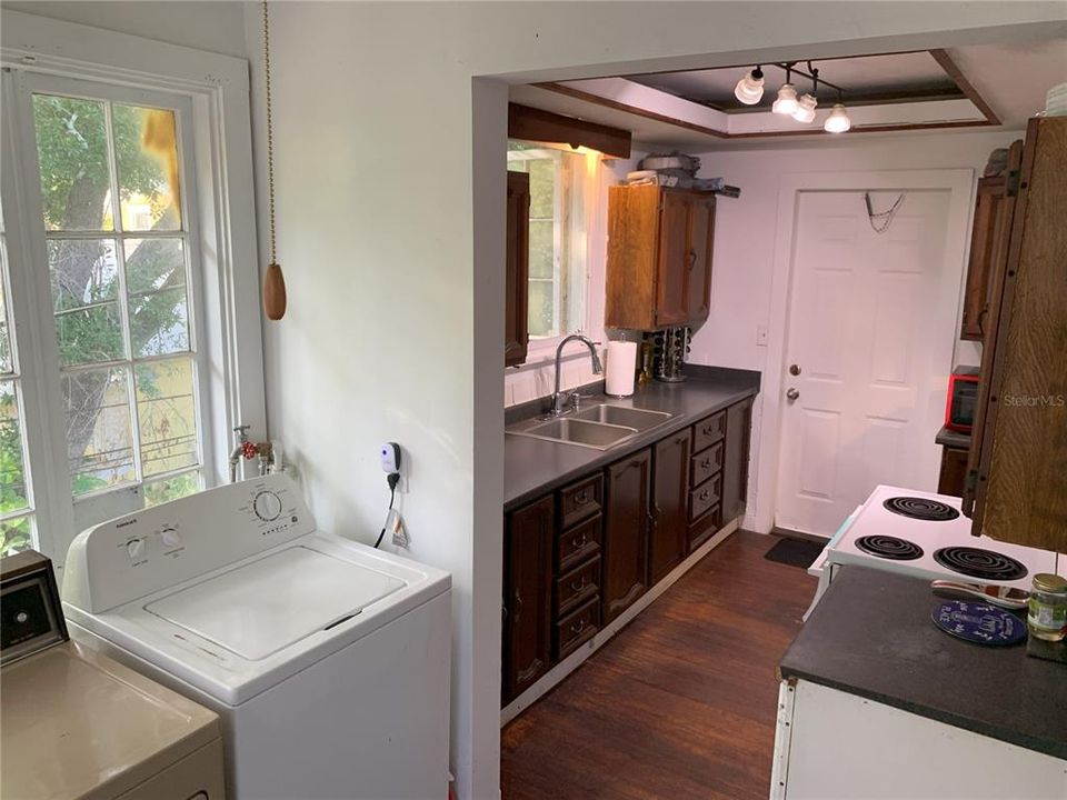 Sunroom to Kitchen