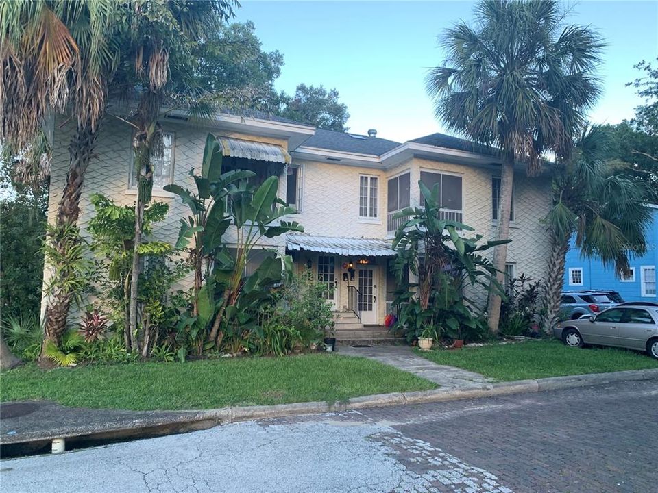 For Sale: $725,000 (8 beds, 0 baths, 3720 Square Feet)