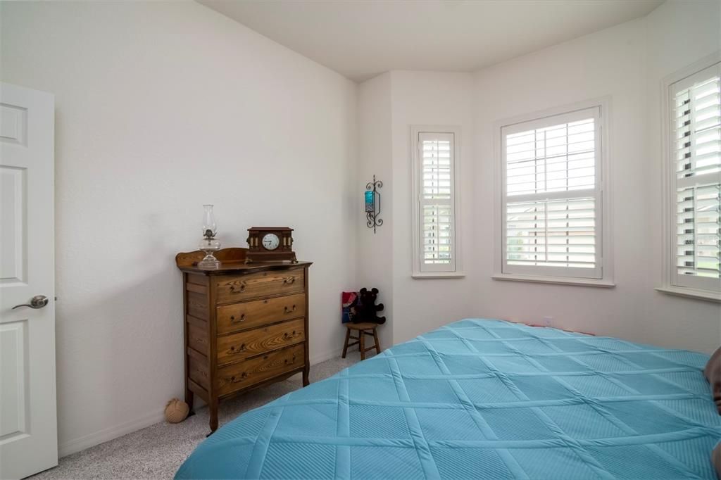 Guest bedroom