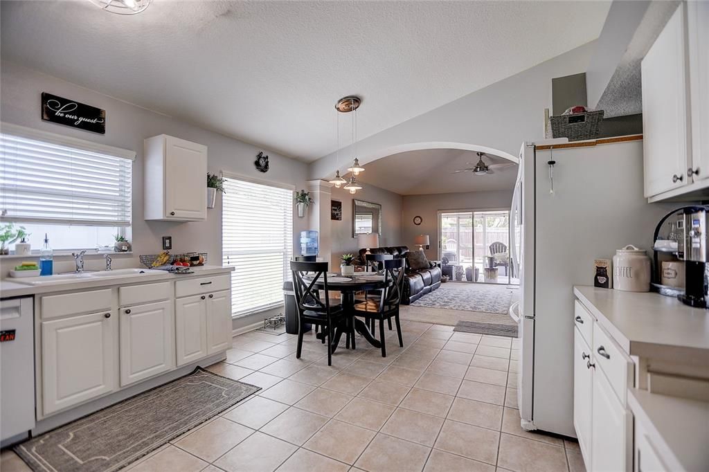 For Sale: $385,000 (4 beds, 2 baths, 1936 Square Feet)