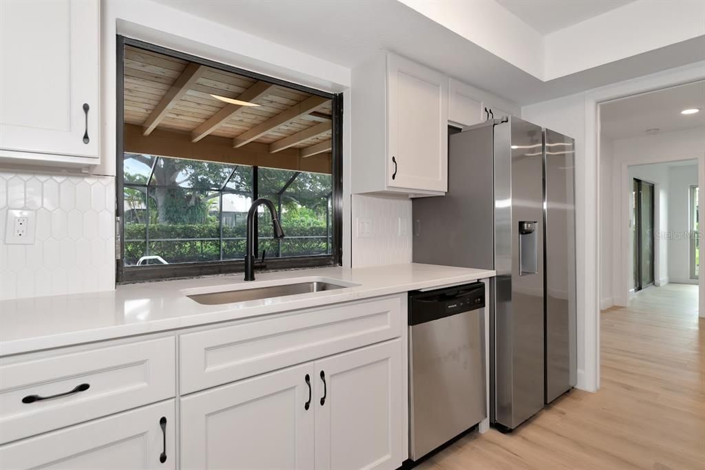 Active With Contract: $459,900 (2 beds, 2 baths, 1459 Square Feet)
