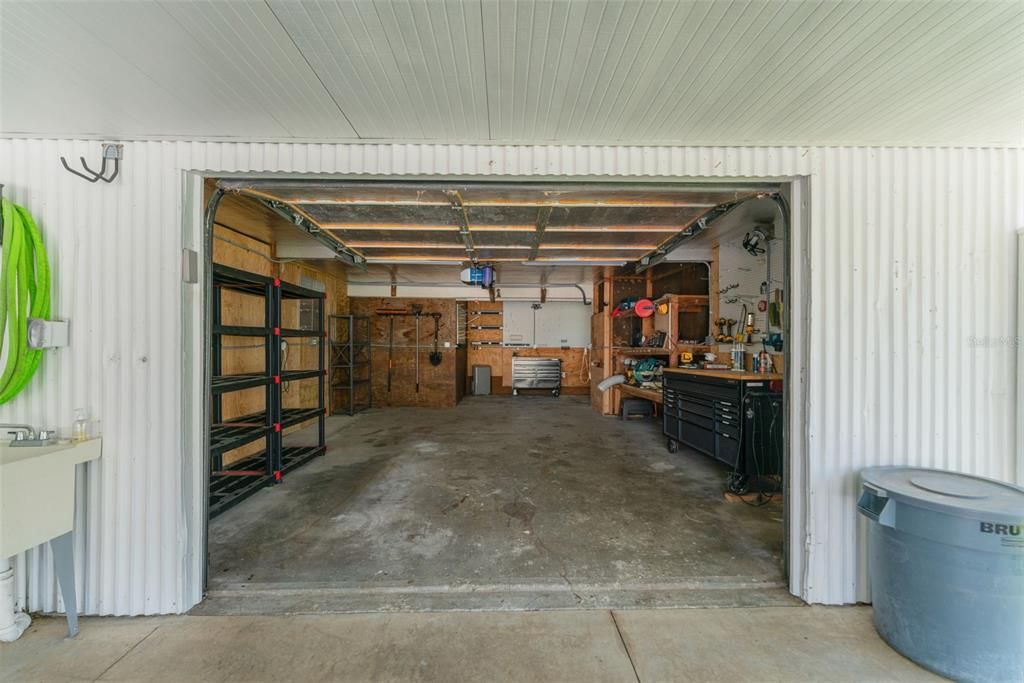 Detached garage/workshop