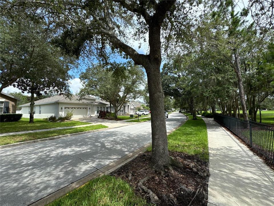 For Sale: $499,000 (3 beds, 2 baths, 1892 Square Feet)