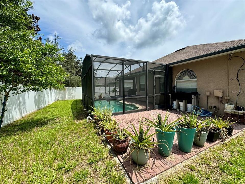 For Sale: $499,000 (3 beds, 2 baths, 1892 Square Feet)