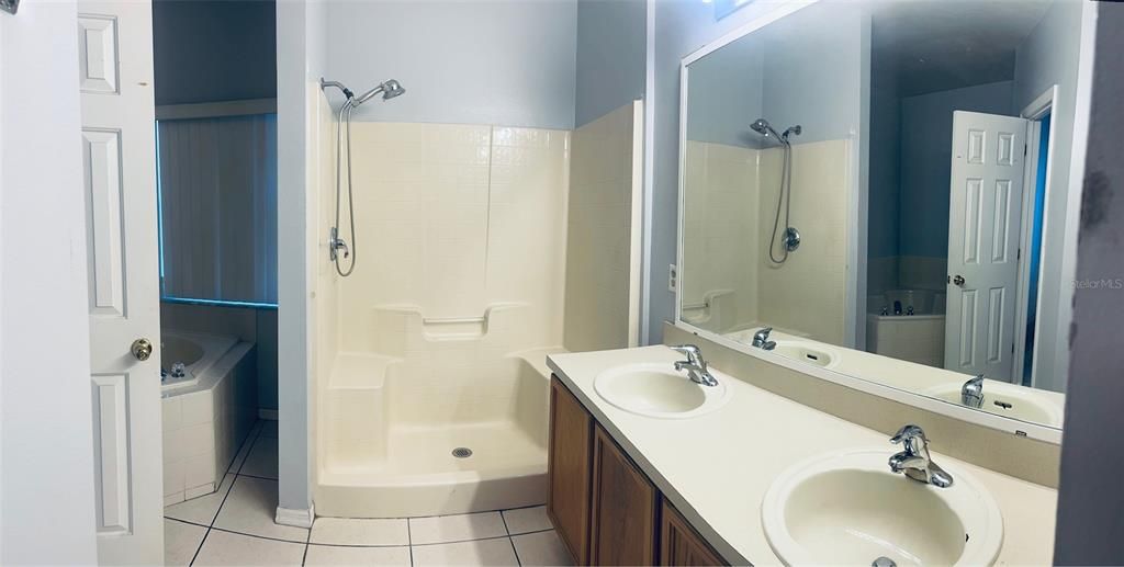 For Sale: $320,000 (4 beds, 2 baths, 1744 Square Feet)