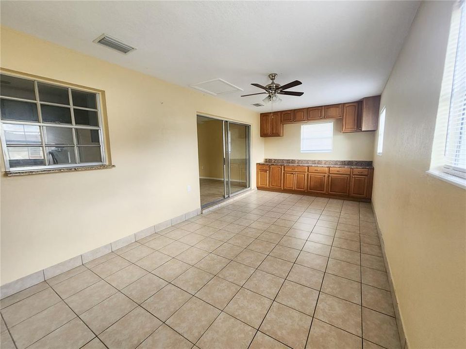 For Sale: $245,000 (3 beds, 2 baths, 1455 Square Feet)