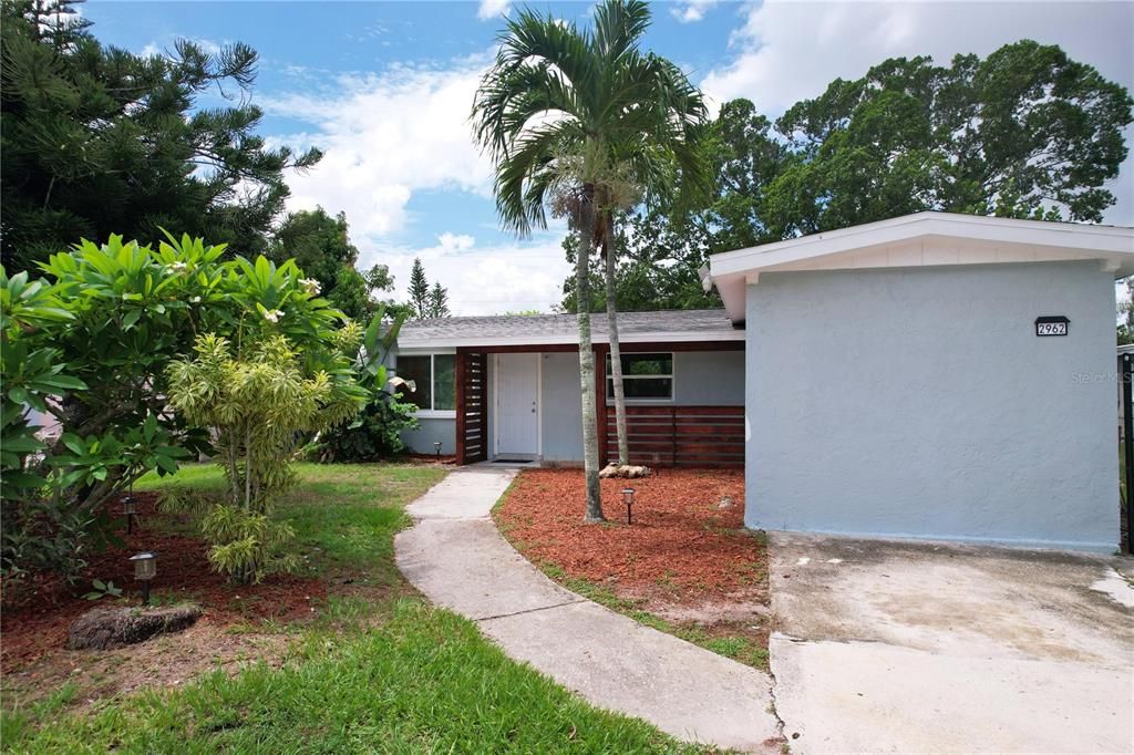 For Sale: $329,000 (4 beds, 2 baths, 1618 Square Feet)
