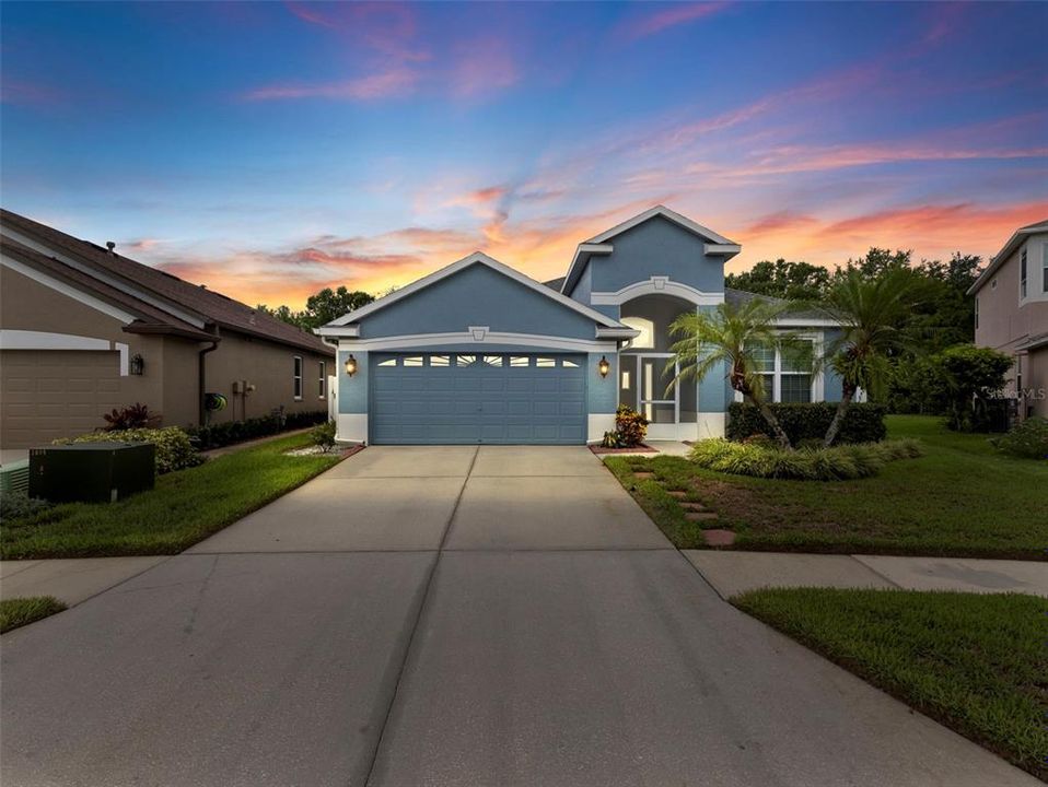 Recently Sold: $435,000 (3 beds, 2 baths, 2042 Square Feet)