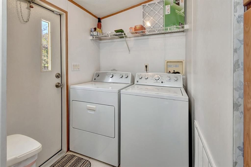 For Sale: $179,900 (3 beds, 2 baths, 1104 Square Feet)