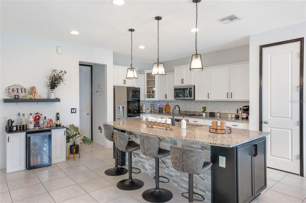 Active With Contract: $579,000 (4 beds, 2 baths, 2448 Square Feet)