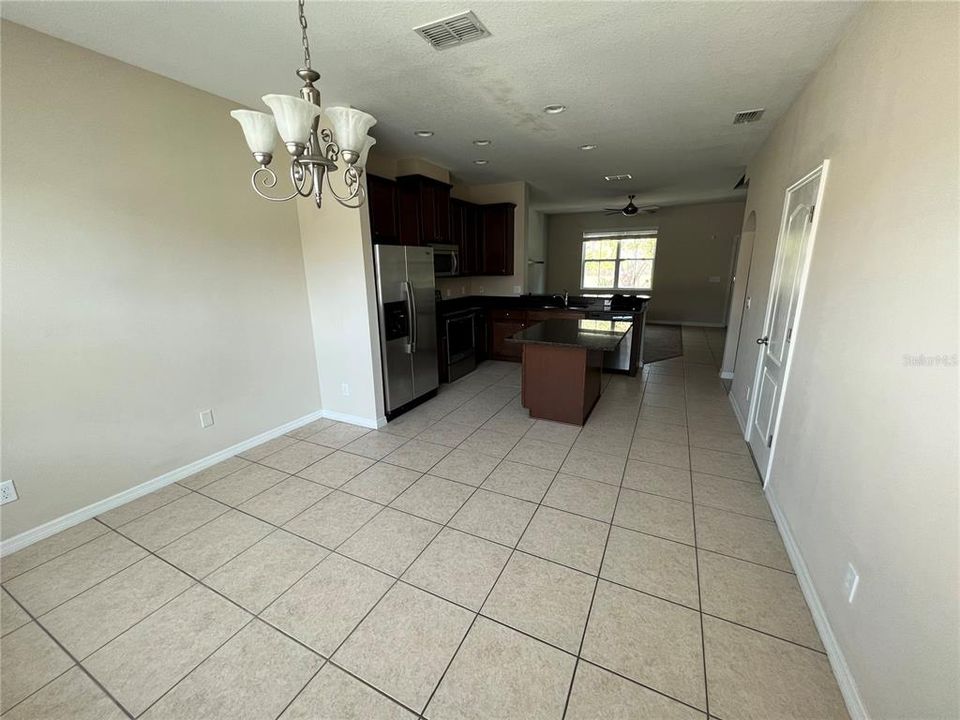 For Rent: $2,450 (3 beds, 2 baths, 1520 Square Feet)
