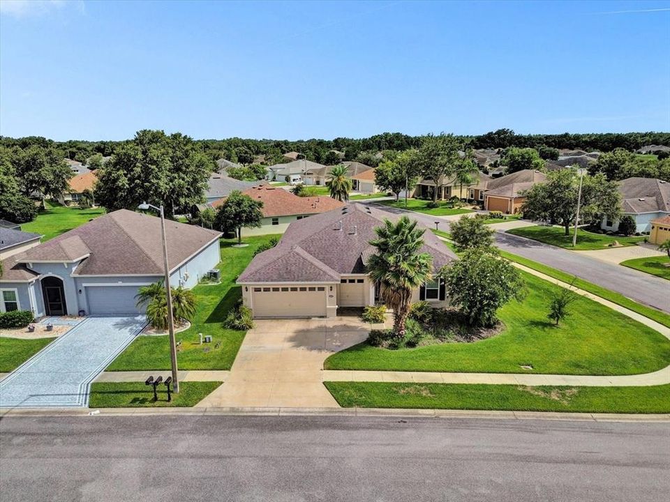 For Sale: $375,000 (3 beds, 2 baths, 1948 Square Feet)