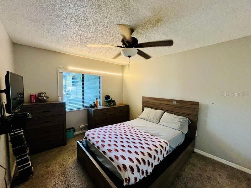 For Sale: $228,500 (2 beds, 2 baths, 1021 Square Feet)