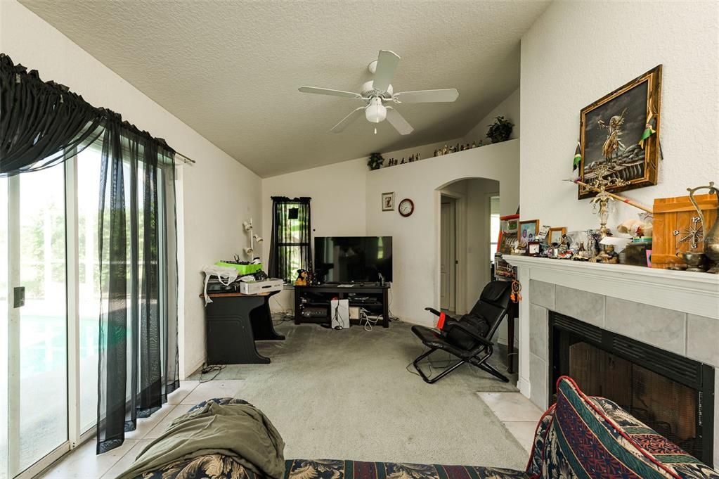 For Sale: $617,500 (4 beds, 2 baths, 1606 Square Feet)