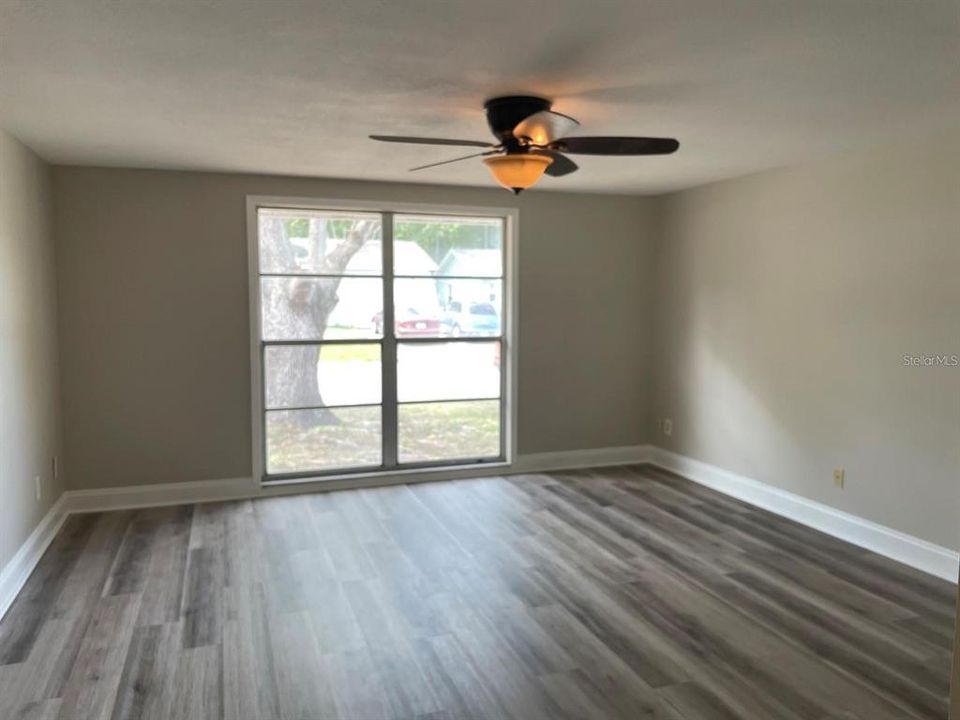 For Rent: $1,800 (3 beds, 2 baths, 1707 Square Feet)