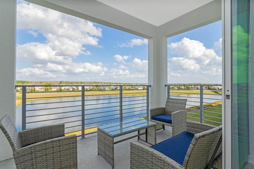 Recently Sold: $385,000 (2 beds, 2 baths, 1186 Square Feet)