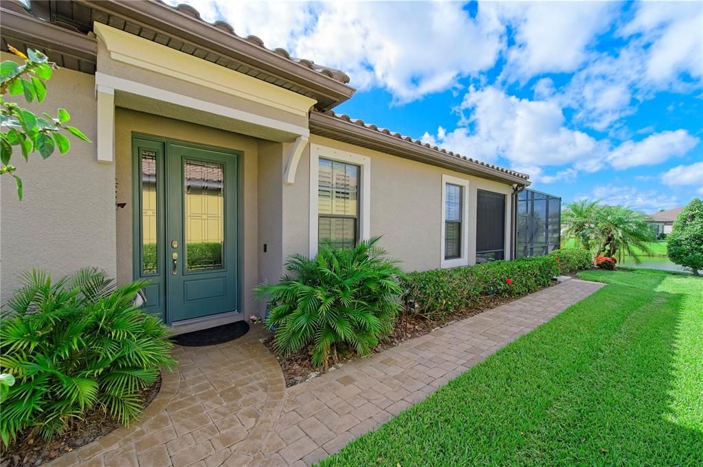 For Sale: $615,000 (3 beds, 2 baths, 1920 Square Feet)