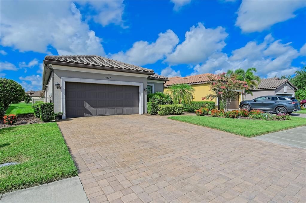 For Sale: $615,000 (3 beds, 2 baths, 1920 Square Feet)