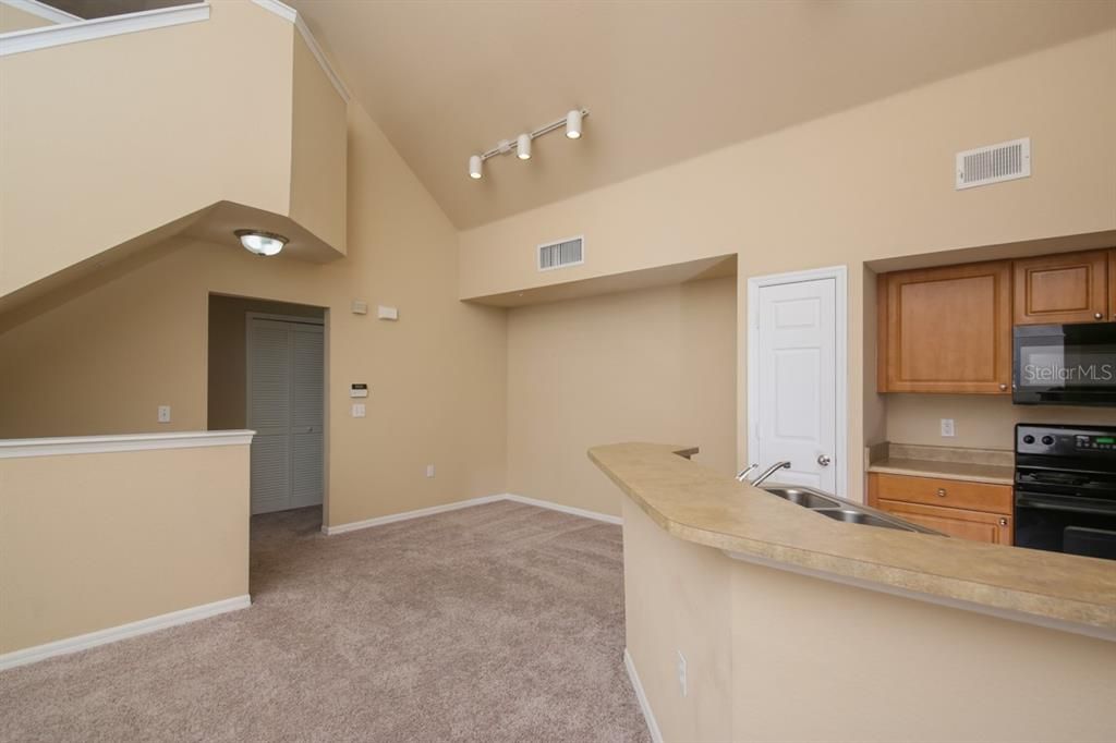 Active With Contract: $259,500 (3 beds, 2 baths, 1499 Square Feet)